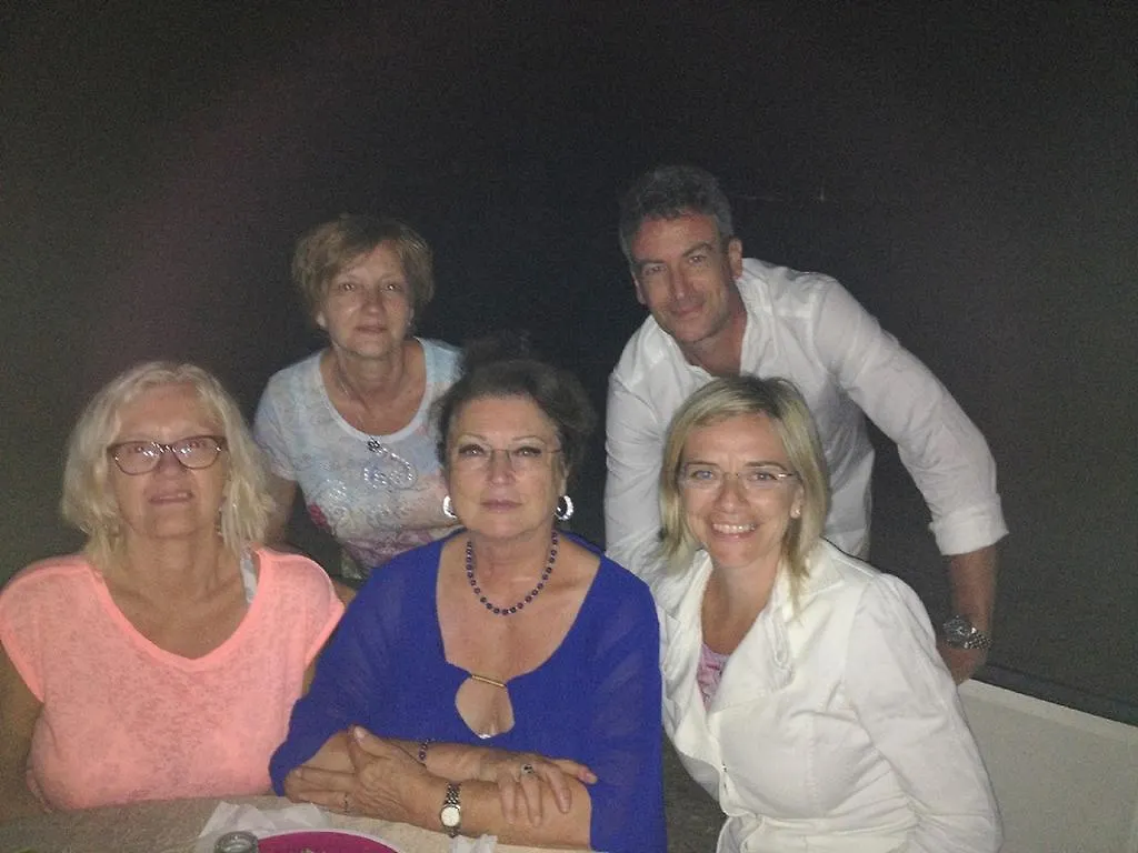 Villa Clairelou Pertuis Guest house