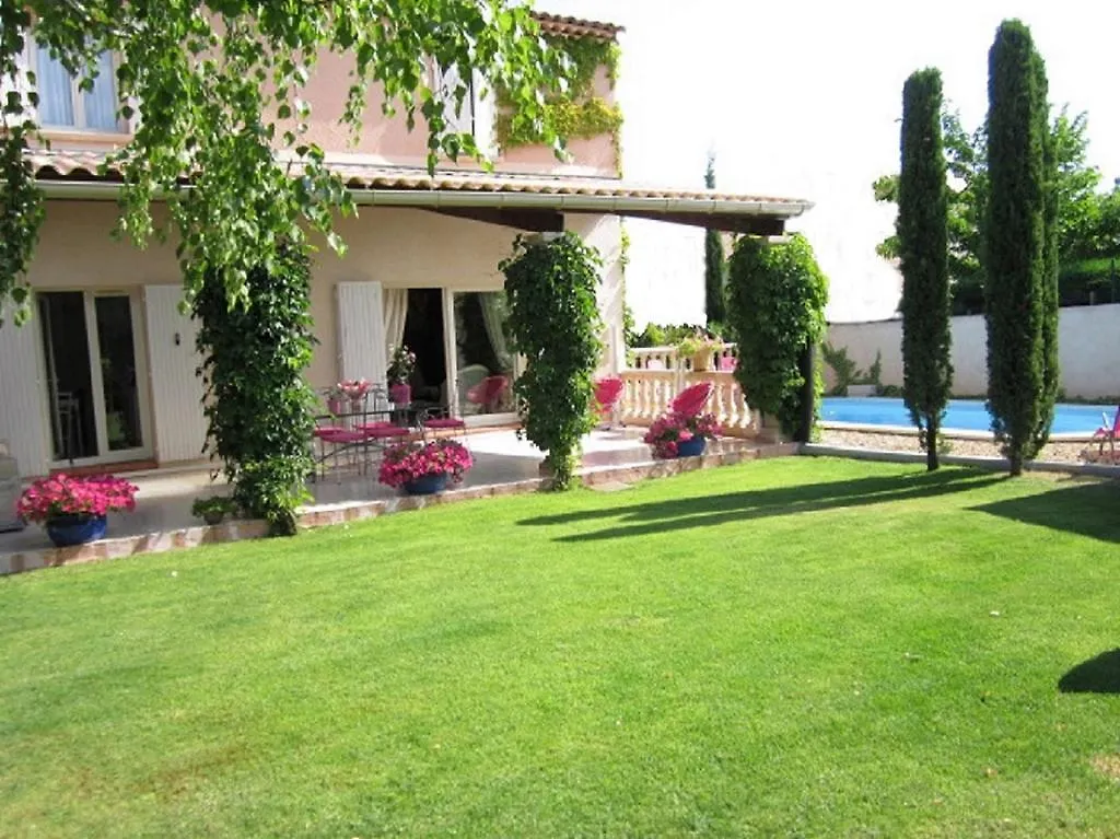 Villa Clairelou Pertuis Guest house